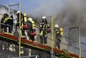 Dachstuhlbrand Koeln Poll Geislarerstr P372